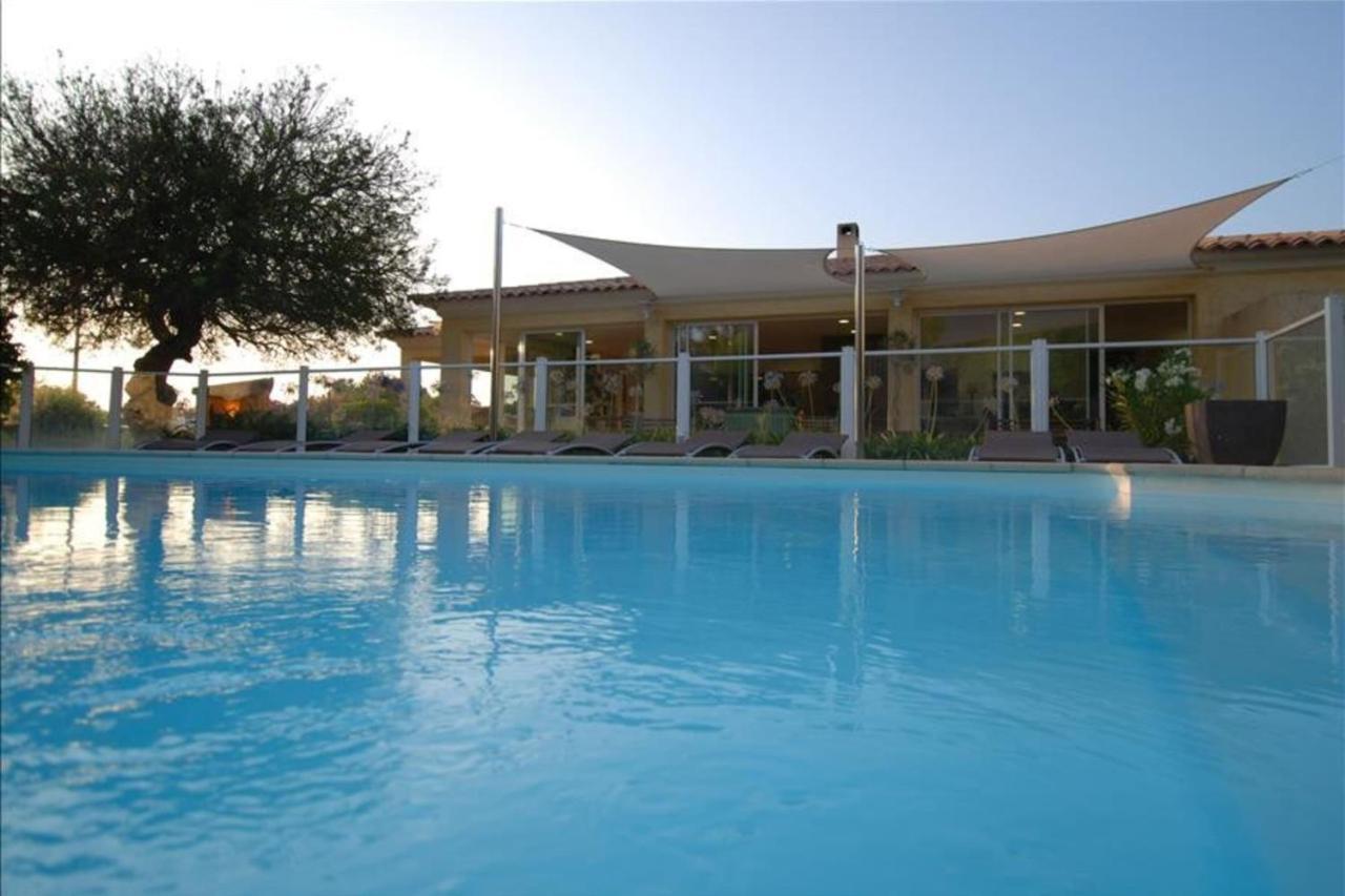 קאלבי Location De Vacances Olivier Jardin Privatif Et Piscine Chauffee Partagee מראה חיצוני תמונה