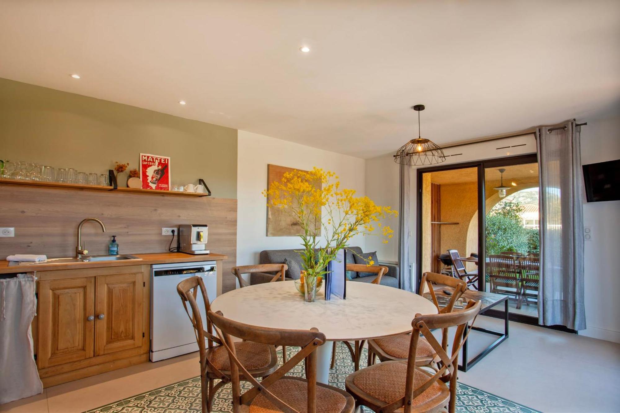 קאלבי Location De Vacances Olivier Jardin Privatif Et Piscine Chauffee Partagee מראה חיצוני תמונה